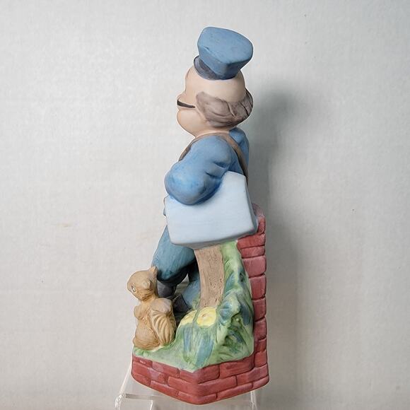 VINTAGE Ceramic Mailman w/ Squirrel from Eckerds (1981) - Picture 4 of 7